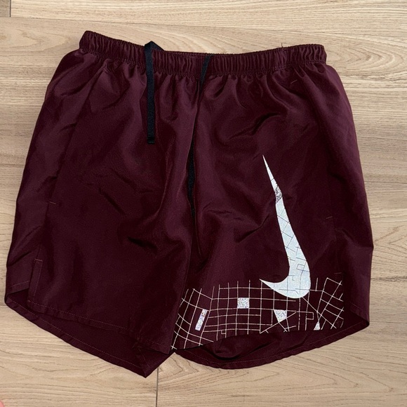 Nike 5” Running Dri-FIT Shorts - Picture 1 of 3